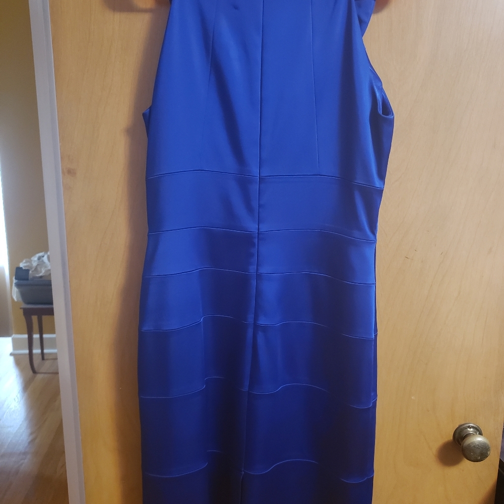 Dress - Picture 2 of 6